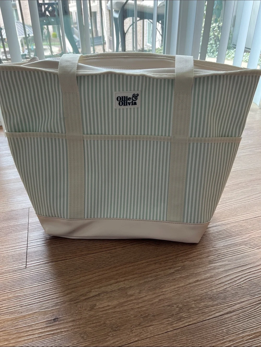 Ollie & Olivia Large Insulated Green Stripe Canvas Tote Cooker/Organizer- New!